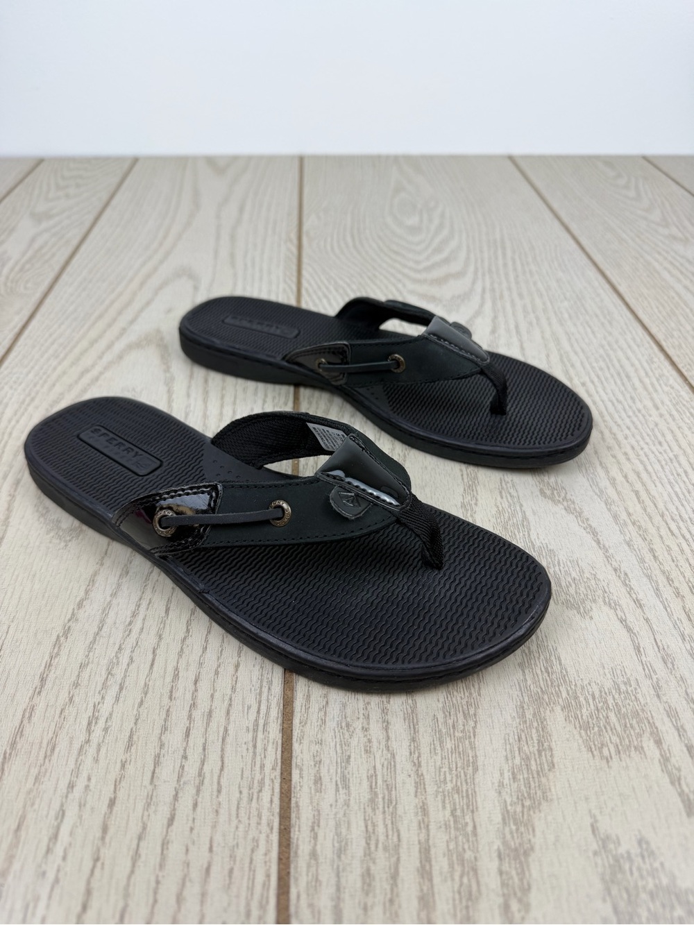 Sperry Women's Seafish Flip Flop Sandals 7M Black $50 Macy's Exclusive